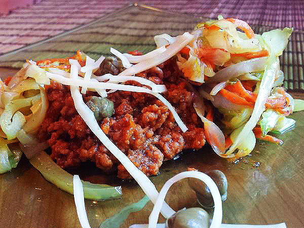 Zeljni rezanci z bolonjsko omako