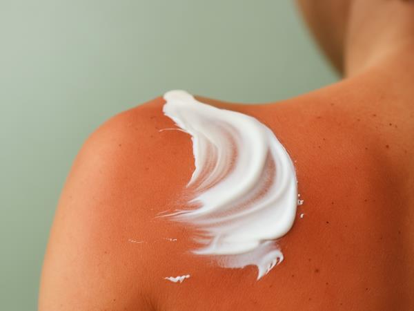 3 obvezne stvari, ki jih morate vedeti o kremah za sončenje