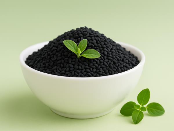 Zakaj bi vsak dan morali pojesti žličko olja črne kumine