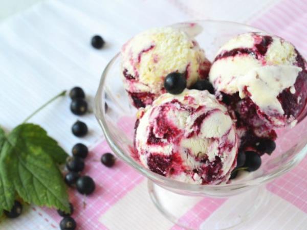 Sladoledna dieta: ali res lahko shujšate z najslajšo poletno razvado?