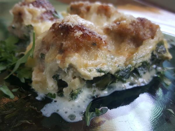 Zloženka z mesnimi kroglicami in špinačo