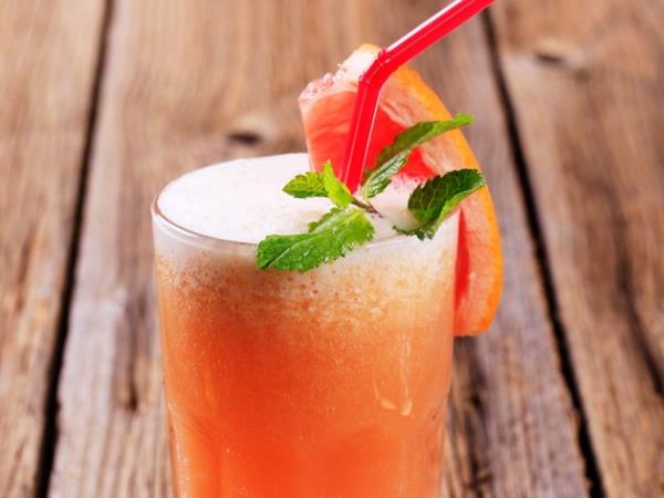 Zjutraj na tešče: ta zelenični smoothie s tremi sestavinami podpira prebavo, razstrupljanje in hujšanje