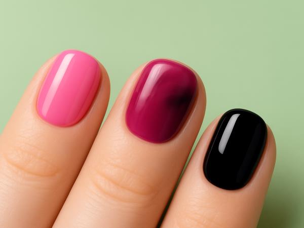 Lak za nohte, ki vas varuje pred drogami v pijači