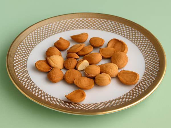 Vitamini proti raku: stara teorija, ki še vedno buri duhove