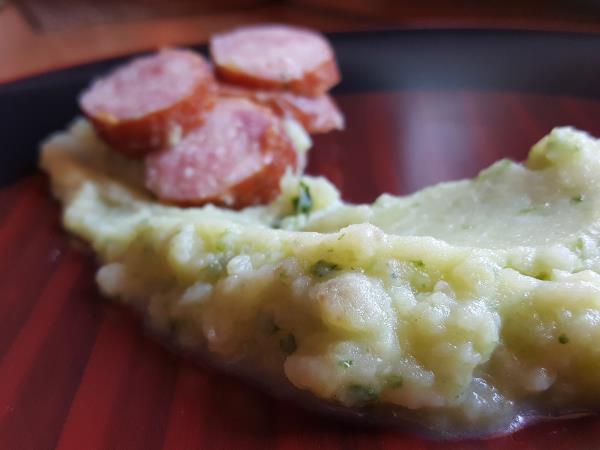 Ohrovtov pire: preprost recept, ki domači vrtiček spremeni v zdravo in okusno zimsko razvajanje