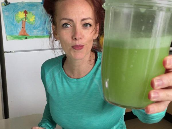 LCHF z zeleno plazjo: kako meso in zelena zelenjava skupaj očistita telo?