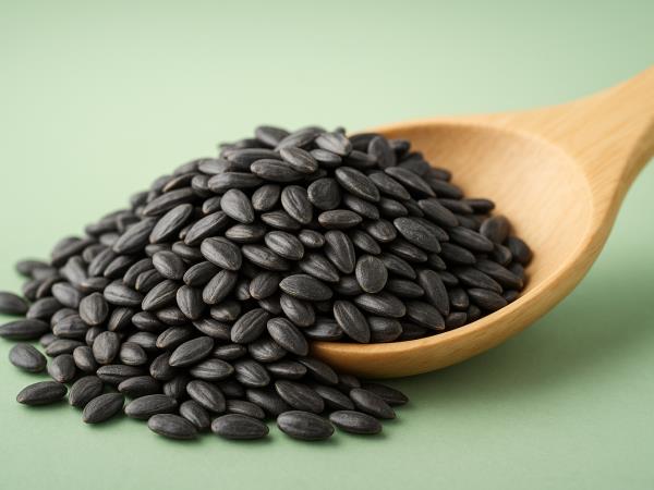 Črni sezam je odličen vir magnezija in kalcija
