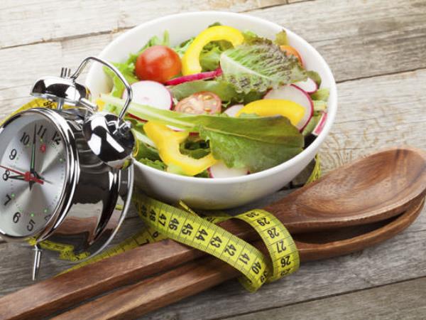 Jeste manj kot 8 ur na dan in izgubljate kilograme brez štetja kalorij?