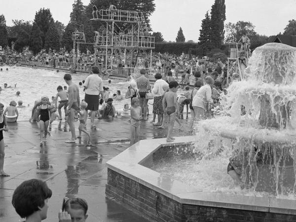 Ali debeli ljudje pred 50 leti niso hodili na morje?