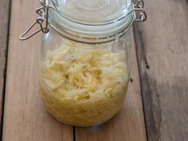 Kaj je bolj zdravo: ajver ali kislo zelje?