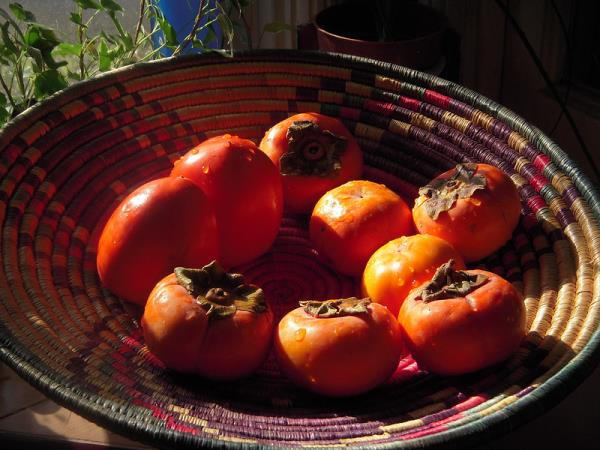 Japonsko jabolko je zdravje, ki se je z žlico