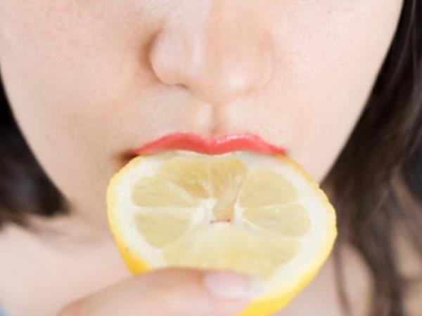 Ali veste, kdo mora vsak dan pojesti vsaj eno limono?