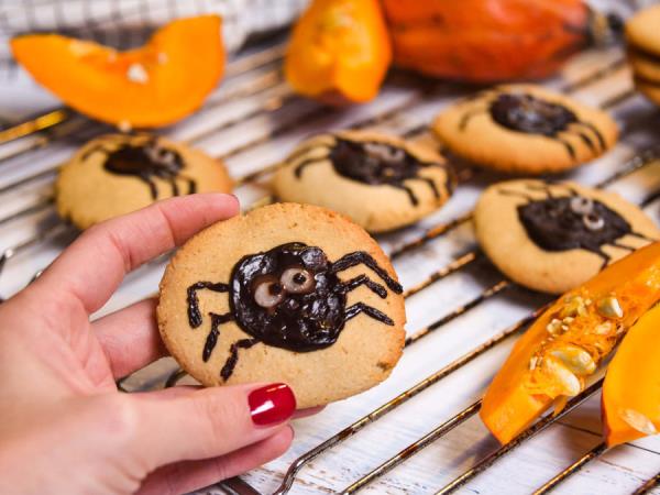 Zakaj nas lakota napade zmeraj zvečer?