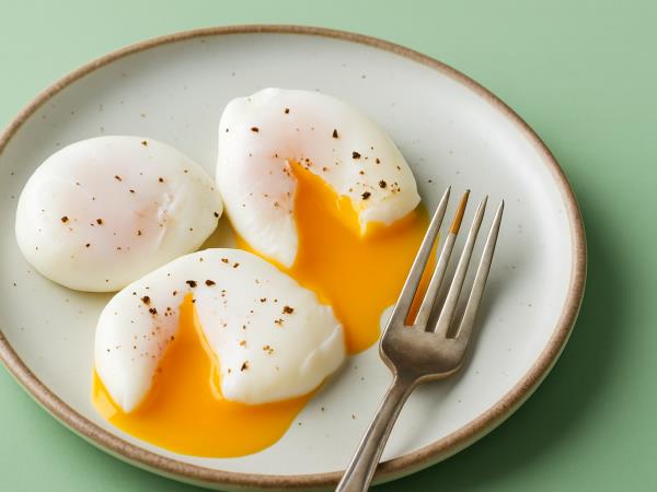 S tremi jajci nad lakoto