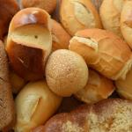 Ali je varno jesti beli kruh?