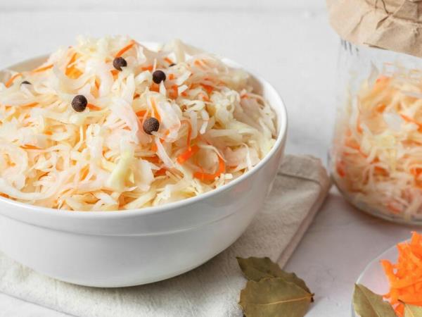 Kdo ne sme jesti kislega zelja