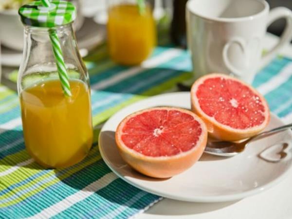 Z enim sadjem nad velik trebuh