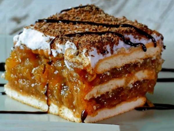 Jabolčni kolač, ki vas bo presenetil