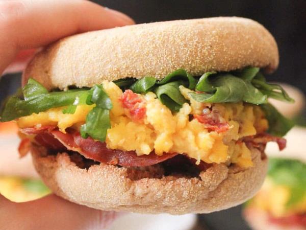 Zajtrk, ki zastruplja telo