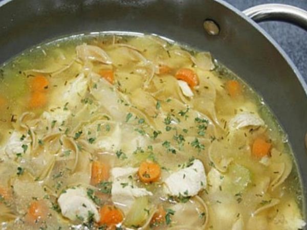 5 načinov okrevanja s piščančjo juho