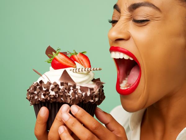 Kaj se zgodi v telesu, če jeste prehitro?