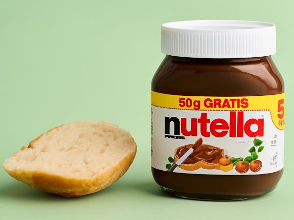 Nutella je skoraj 60 % sladkor – kaj se res zgodi v telesu, ko pojeste cel kozarec?