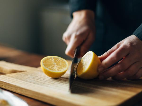 6 razlogov, zakaj bi morali pogosteje uporabljati limono v svoji prehrani