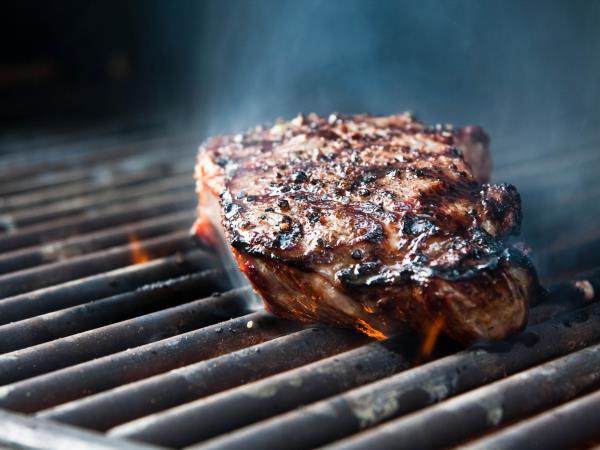 Ali meso poveča tveganje za številne bolezni?