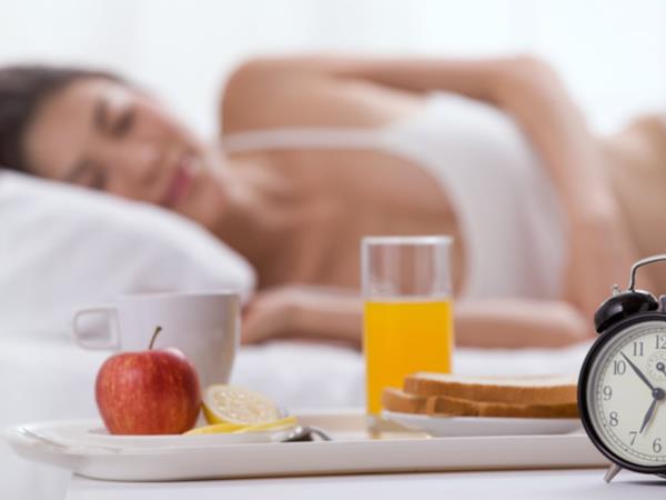 Kako mastna hrana vpliva na spanje?