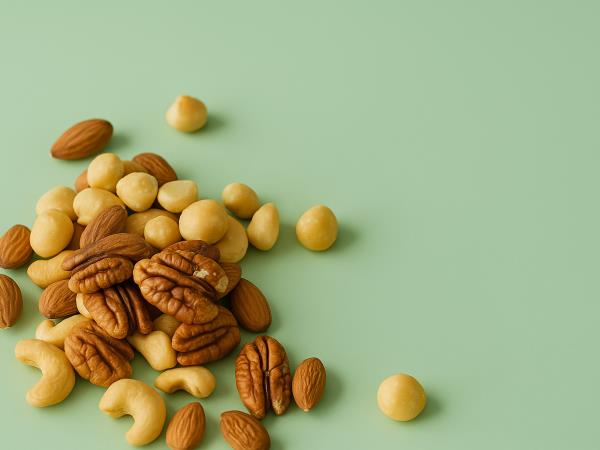 Zmerno z oreščki, če ste na dieti