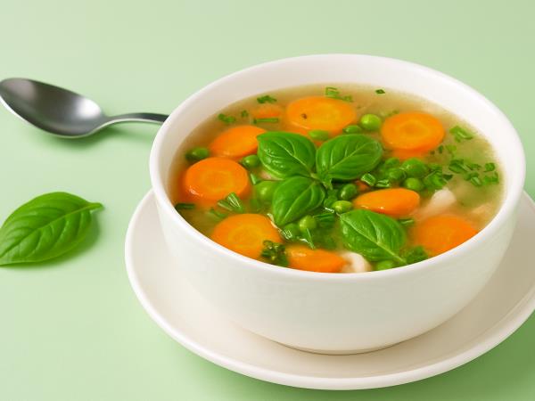 Čarobna moč vroče zelenjavne juhe