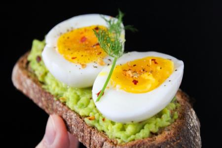 Kako tvegano je jesti jajca?
