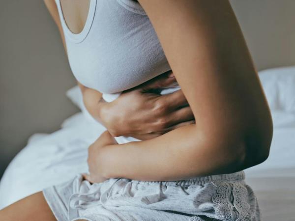 Ko rak ne boli: 6 simptomov raka na želodcu, ki jih zlahka zamenjate za stres ali slabo prebavo