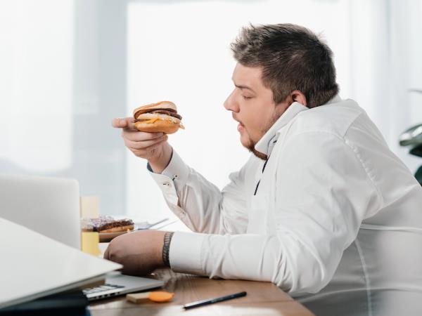 5 živil, ki zadržujejo maščobne obloge