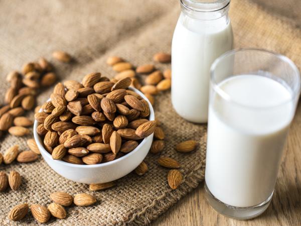 Kako pitje mleka vpliva na naše zdravje