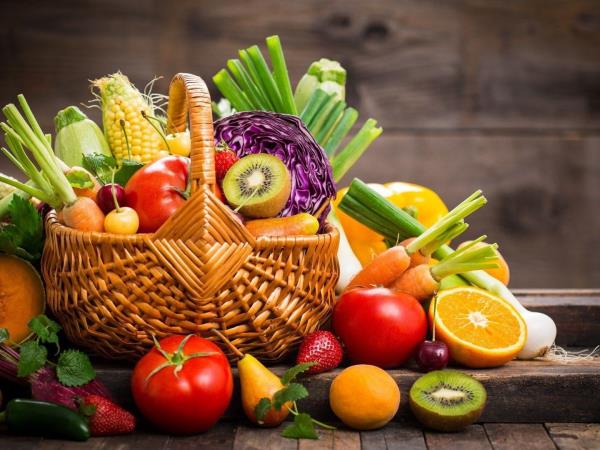 Ko kozarec soka naredi več kot vitaminska tableta: katere kombinacije sadja in zelenjave res delujejo