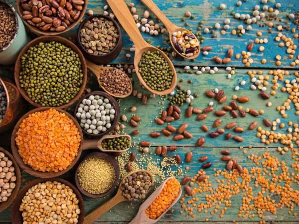 7 živil iz vaše kuhinje, ki podpirajo presnovo maščob – brez diet in dragih dodatkov