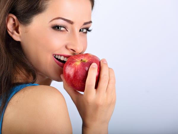 5 razlogov, zakaj vsak dan jesti jabolko