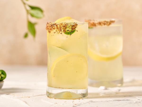 Pikantna limonada: zakaj jo pijejo športniki, dietetiki in tisti, ki so nekoč slišali za Beyonc{-15447}