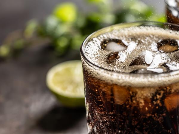 Kako so gazirane pijače povezane z možgansko kapjo