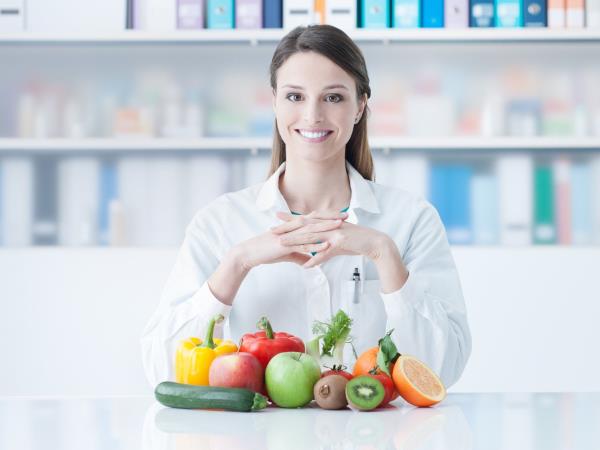 10 živil, ki jih nutricisti prisegajo nanje: so na vaši mizi vsak dan?