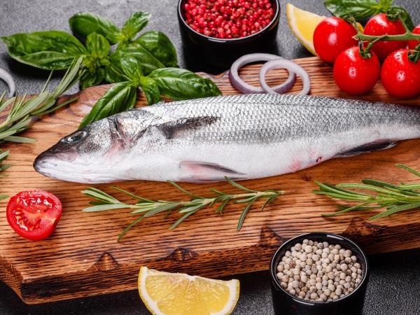 Pet napak, ki jih delate pri sredozemski prehrani – in zakaj vas ena od njih stane kar 80 % hranil
