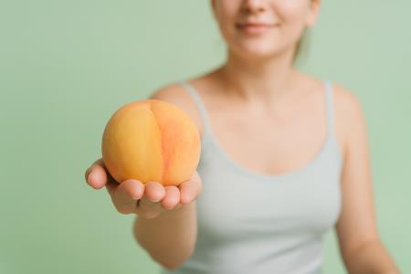 Kako z breskvami v 4 dneh izgubiti 5 kilogramov