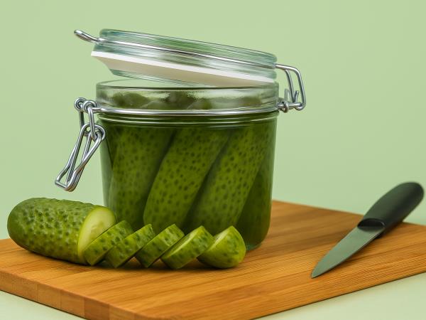 Razlogi, zakaj bi vsak dan morali jesti kisle kumarice