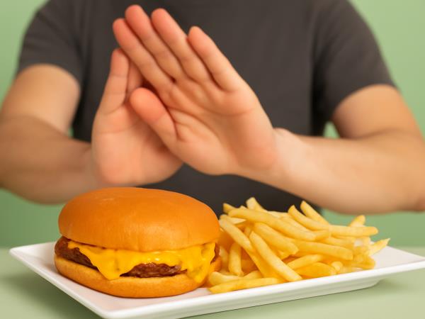 Hrana, ki je pred plavanjem ne bi smeli jesti