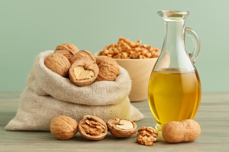 Olivno olje in orehi: naravna zaščita imunskega sistema