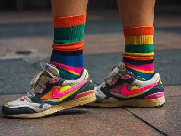 Ne razvezujete superg? To lahko negativno vpliva na zdravje stopal